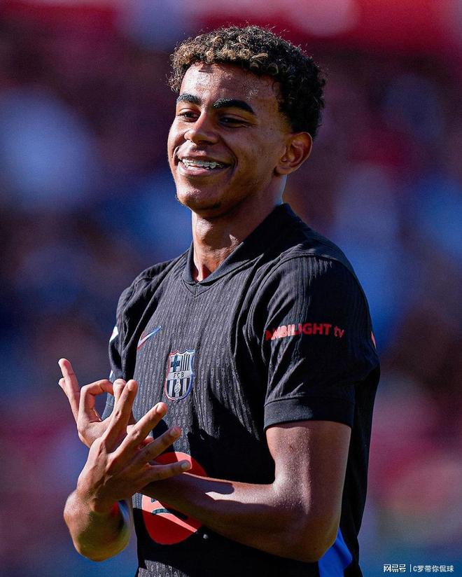 尤文本赛季税前年薪前20：弗拉霍维奇2220万第1，戴维1110万