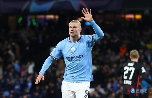 记者：齐尔克泽有可能会离队，曼联有信心从他身上收回转会费