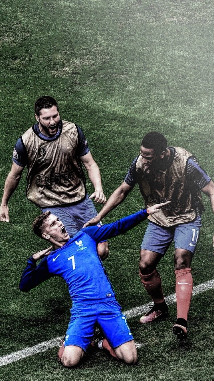 随海港夺冠，亚历斯祖成为首位夺得中超冠军的中国香港球员